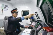 货运火车司机工作主要是干什么？