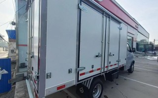 0.6箱货运车